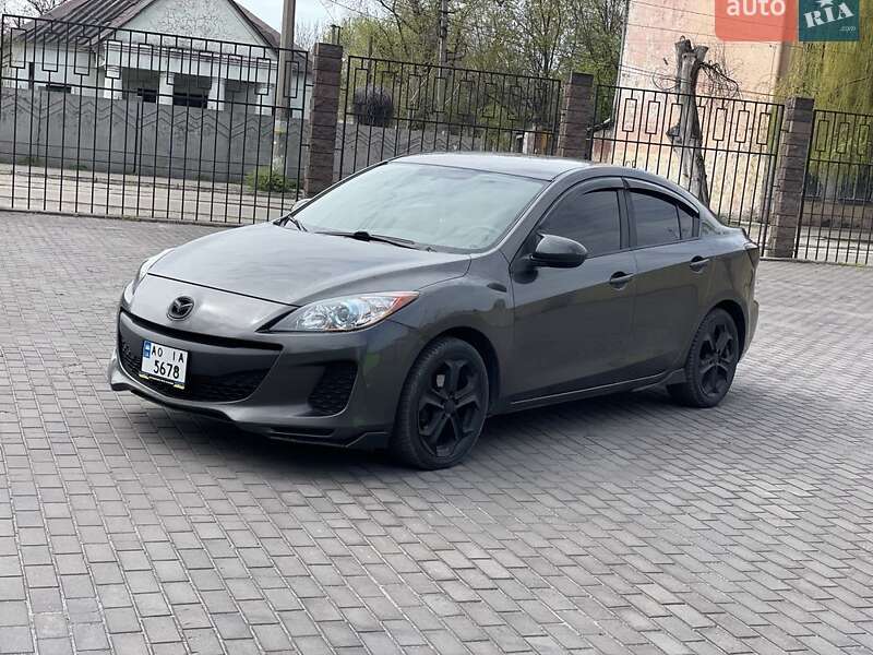Седан Mazda 3 2012 в Дніпрі