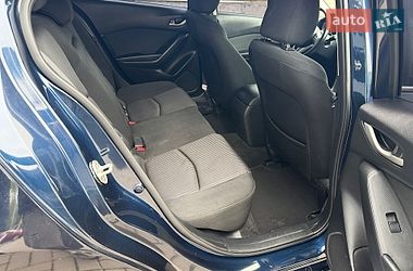 Седан Mazda 3 2016 в Киеве