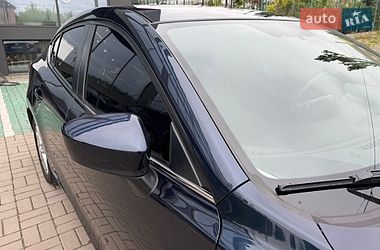 Седан Mazda 3 2016 в Киеве