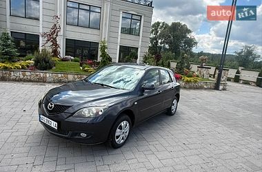 Хэтчбек Mazda 3 2006 в Хусте