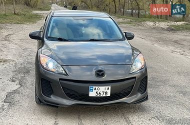 Седан Mazda 3 2012 в Дніпрі