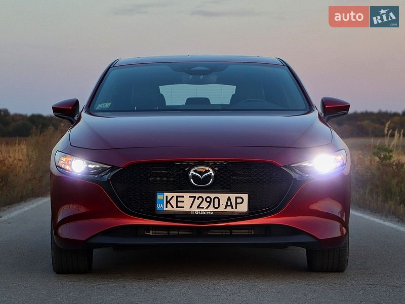 Хэтчбек Mazda 3 2024 в Новомосковске