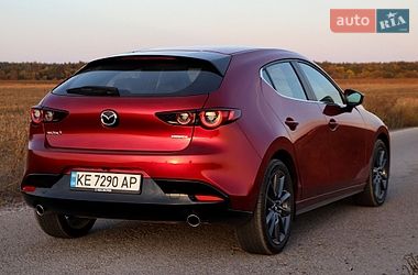 Хэтчбек Mazda 3 2024 в Новомосковске