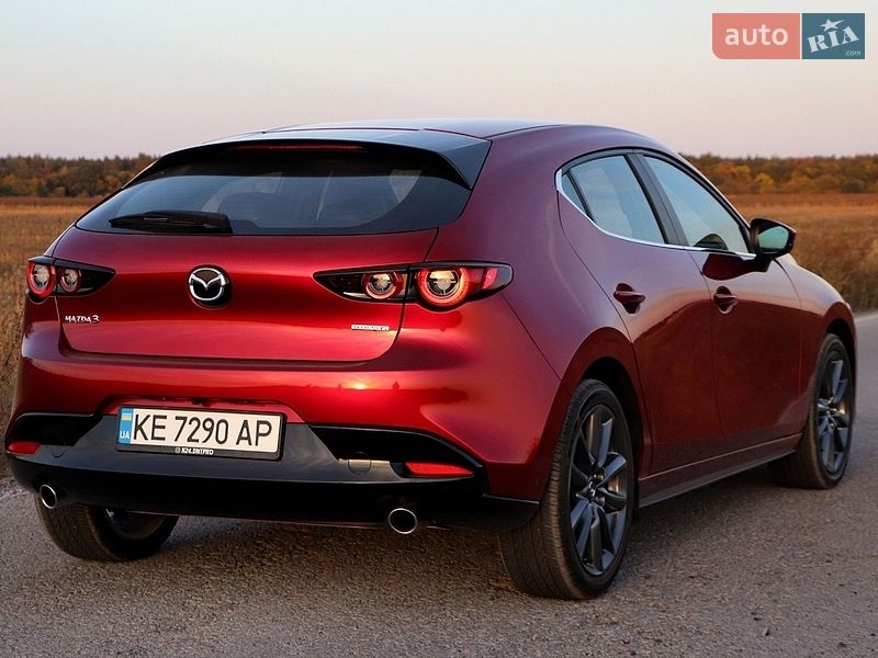 Хэтчбек Mazda 3 2024 в Новомосковске