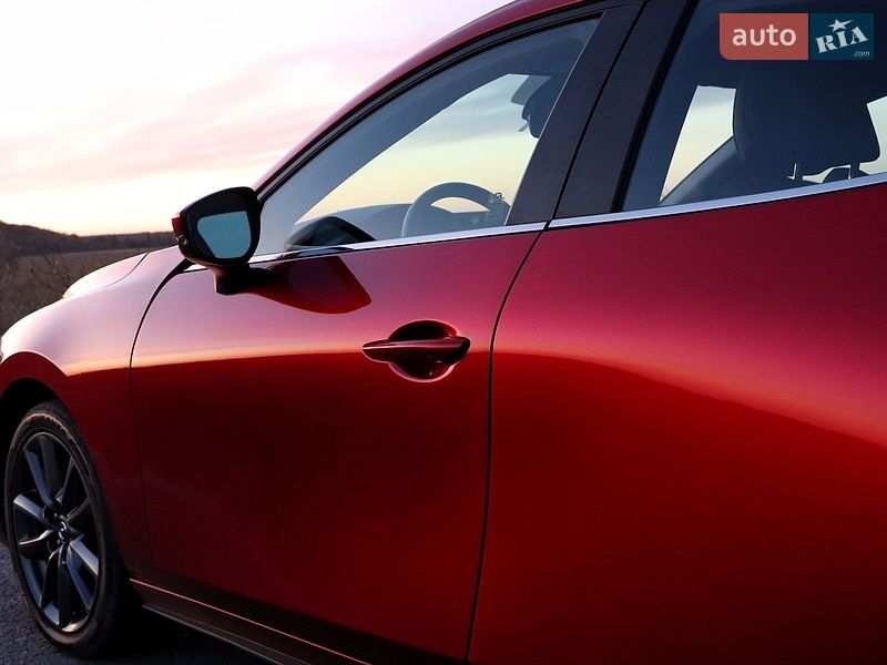 Хэтчбек Mazda 3 2024 в Новомосковске