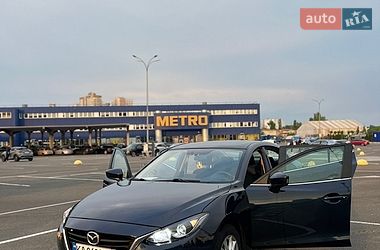 Седан Mazda 3 2016 в Києві