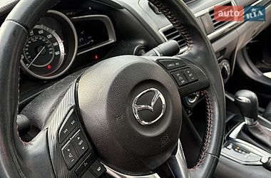 Седан Mazda 3 2016 в Києві