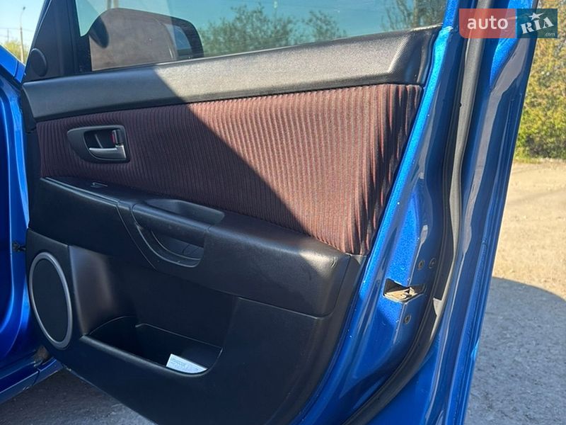 Седан Mazda 3 2005 в Тернополе