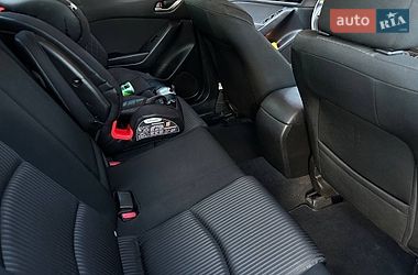 Седан Mazda 3 2013 в Чернигове