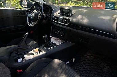Седан Mazda 3 2016 в Києві