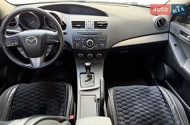 Седан Mazda 3 2012 в Дніпрі