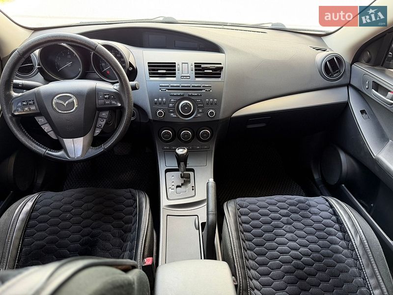 Седан Mazda 3 2012 в Дніпрі