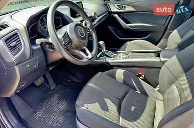 Седан Mazda 3 2017 в Черкассах