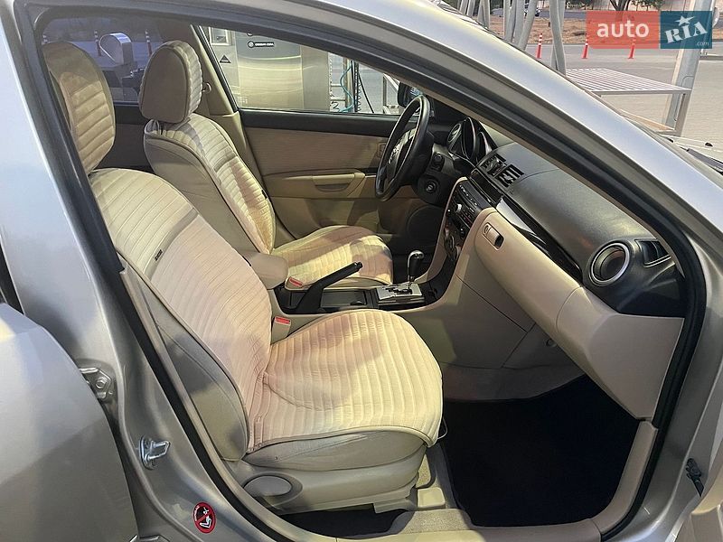 Седан Mazda 3 2007 в Николаеве