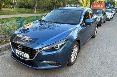 Седан Mazda 3 2017 в Киеве