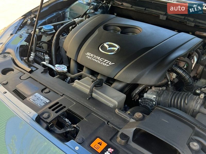 Седан Mazda 3 2016 в Черкассах