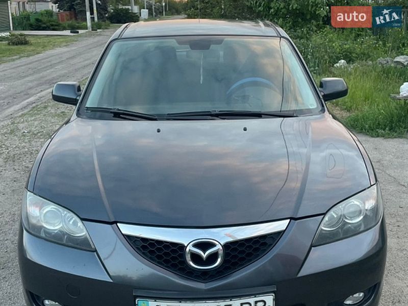 Седан Mazda 3 2006 в Днепре