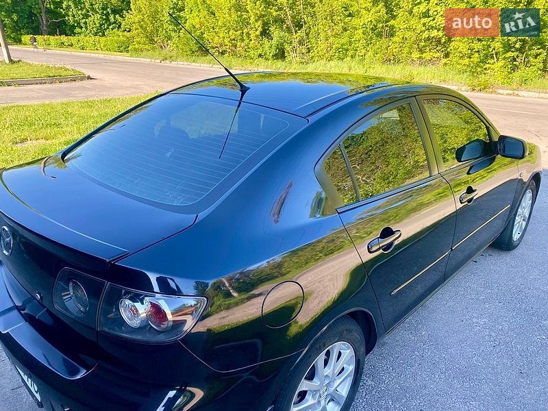 Седан Mazda 3 2008 в Хмільнику