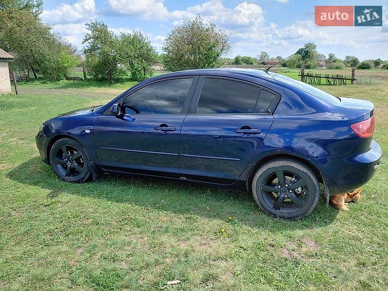Седан Mazda 3 2005 в Лохвиці