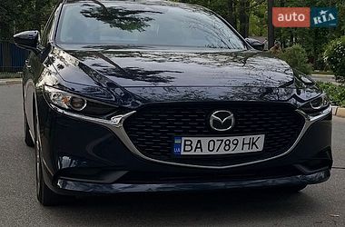 Седан Mazda 3 2020 в Киеве
