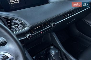 Хэтчбек Mazda 3 2024 в Киеве