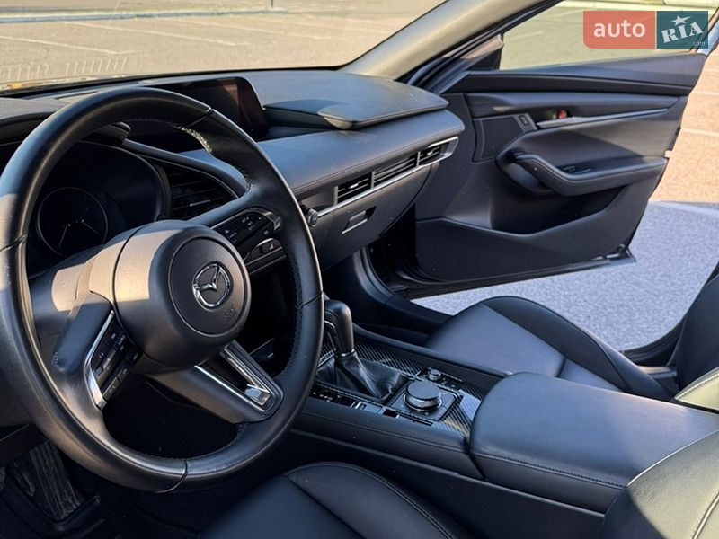 Хэтчбек Mazda 3 2024 в Киеве