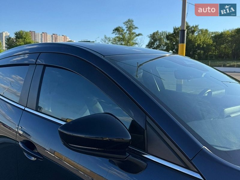 Хэтчбек Mazda 3 2024 в Киеве