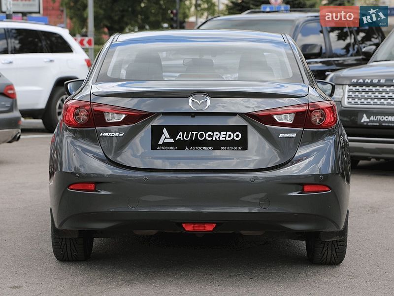 Седан Mazda 3 2017 в Харькове