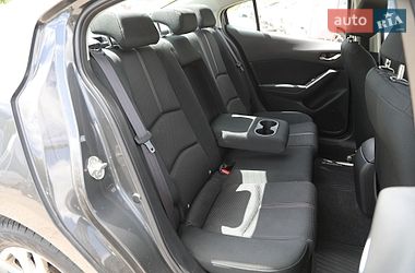 Седан Mazda 3 2017 в Харькове