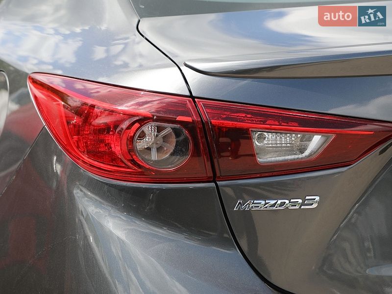 Седан Mazda 3 2017 в Харькове