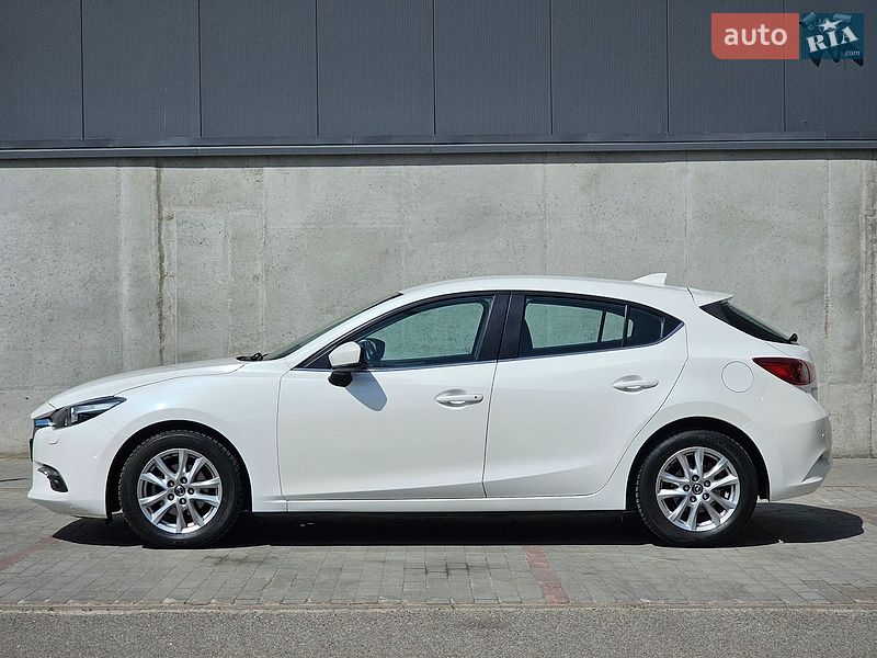 Хэтчбек Mazda 3 2017 в Киеве фото 2 Хэтчбек Mazda 3 2017 в Киеве