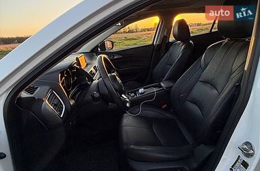 Хэтчбек Mazda 3 2016 в Виннице