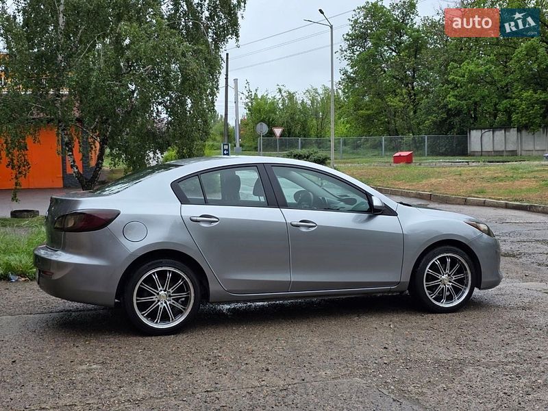 Седан Mazda 3 2013 в Кривом Роге фото 4 Седан Mazda 3 2013 в Кривом Роге