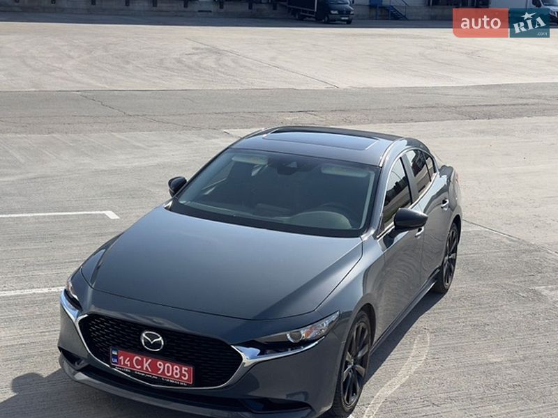 Седан Mazda 3 2023 в Киеве