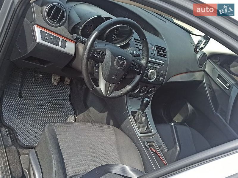 Хэтчбек Mazda 3 2009 в Смеле фото 8 Хэтчбек Mazda 3 2009 в Смеле