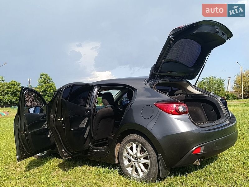 Хетчбек Mazda 3 2016 в Запоріжжі