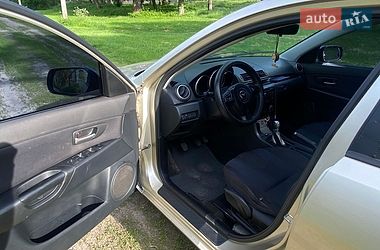 Седан Mazda 3 2004 в Гадячі