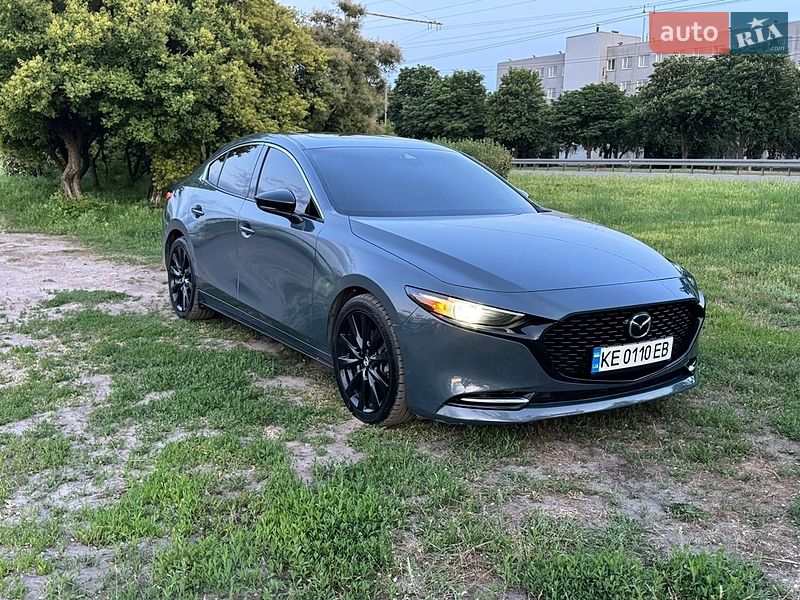 Седан Mazda 3 2022 в Днепре