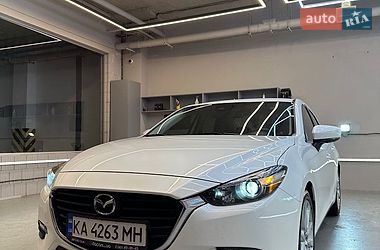 Седан Mazda 3 2016 в Києві
