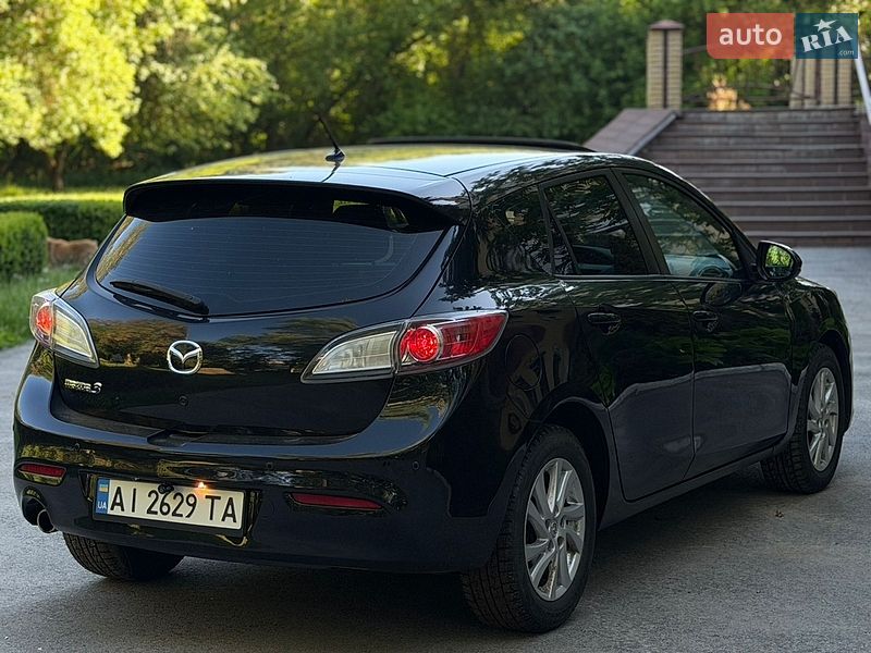 Хетчбек Mazda 3 2012 в Чернігові