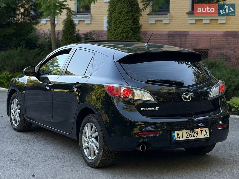 Хетчбек Mazda 3 2012 в Чернігові