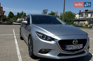 Седан Mazda 3 2018 в Ромнах