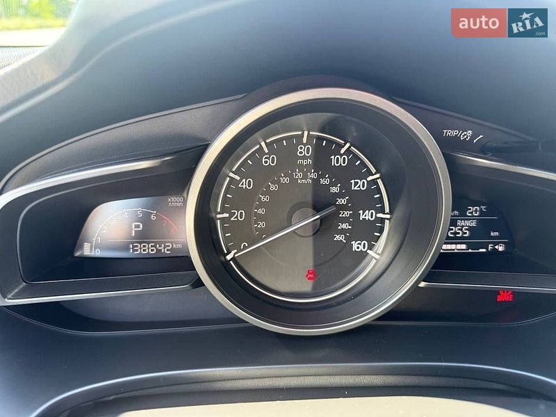 Седан Mazda 3 2018 в Ромнах