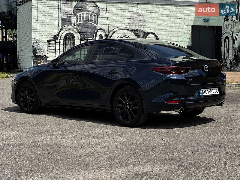 Седан Mazda 3 2019 в Киеве