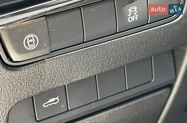 Седан Mazda 3 2019 в Киеве