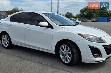 Седан Mazda 3 2010 в Днепре