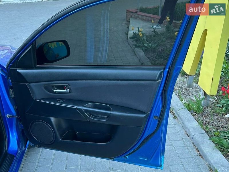 Хэтчбек Mazda 3 2005 в Желтых Водах