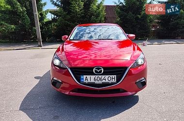 Седан Mazda 3 2016 в Киеве