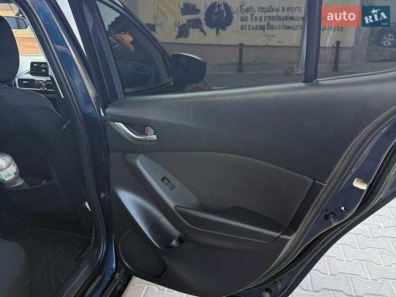 Седан Mazda 3 2014 в Белой Церкви