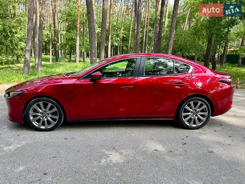 Седан Mazda 3 2019 в Киеве